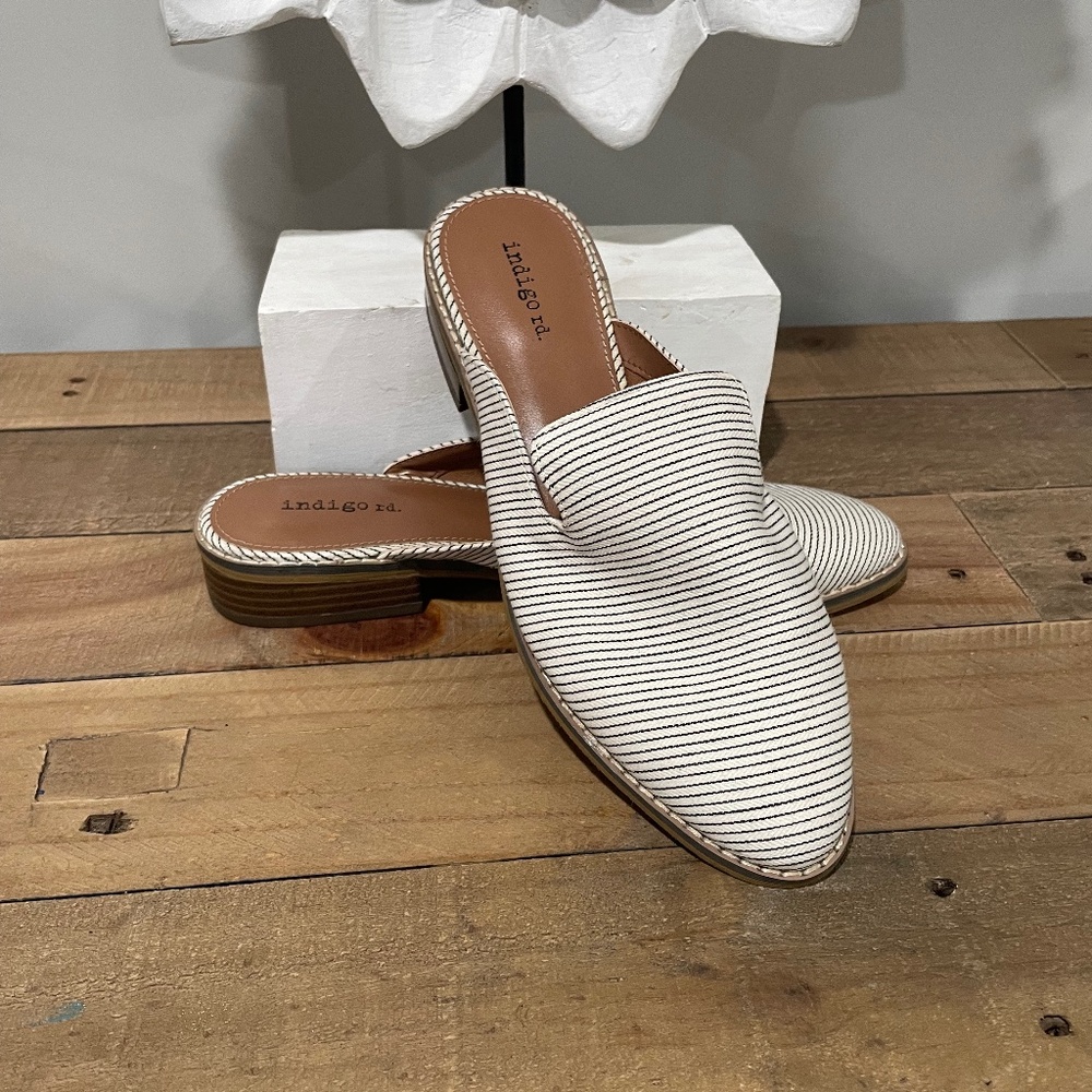Casual neutral mules - 8.5 - White with dark mini pinstripes